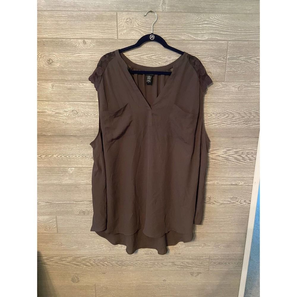 Torrid Blouse size 5‎